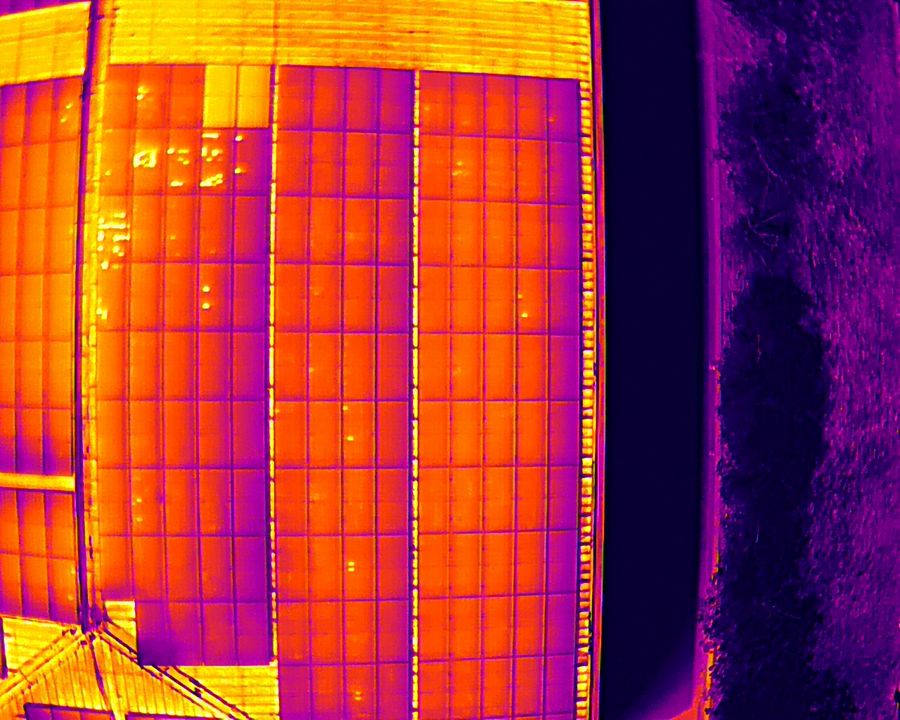 Aerial thermal image of a rooftop solar array captured during a Vinergy drone inspection